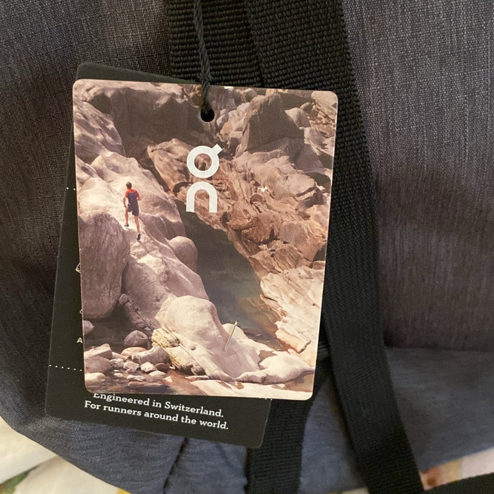 NWT ON CLOUD/ON RUNNING AMBASSADOR PACK - Picture 5 of 9